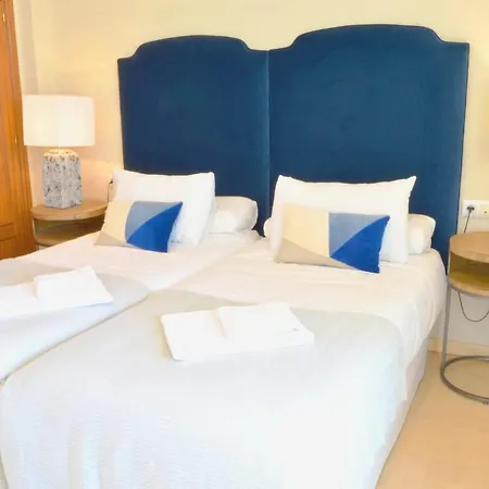 Homeyseville-penthouse Cathedral Tomas De Ibarra St 6 Pax, Parking Optional Sevilla