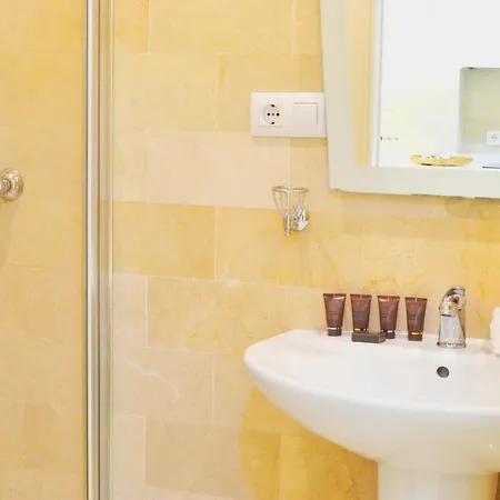 Homeyseville-penthouse Cathedral Tomas De Ibarra St 6 Pax, Parking Optional Sevilla