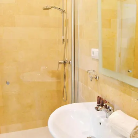 Apartamento Atico Increible Catedral Tomas De Ibarra Parking Opc Sevilla